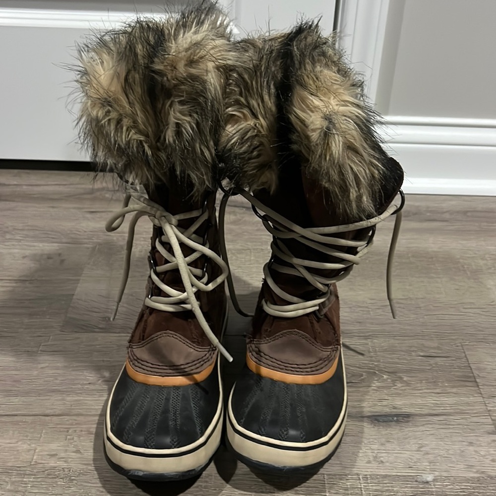 Womens, sorel winter, Joan of Arctic winter boot.
